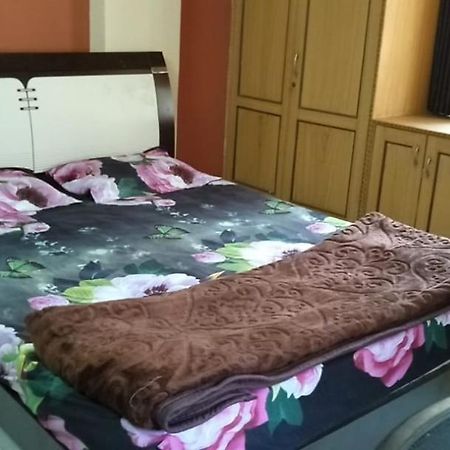 Srinivas Nilayam Apartment Хидерабад Екстериор снимка