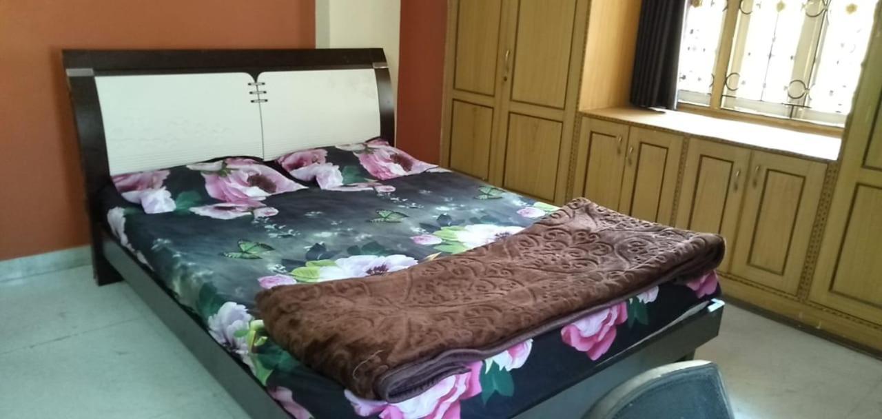 Srinivas Nilayam Apartment Хидерабад Екстериор снимка
